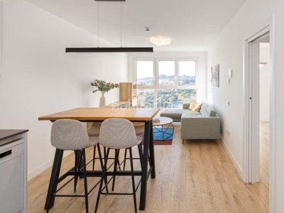 Foto 994c7496-f54b-428a-af95-c4184d74337c. Pis amb calefacció piscina a Martiricos - La Roca - La Rosaleda Málaga