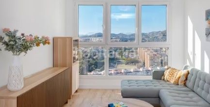 Foto fb04ac5b-4be4-4711-adfa-f5d613e463dc. Pis amb calefacció piscina a Martiricos - La Roca - La Rosaleda Málaga