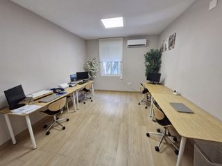 Location Bureau  Alameda de colon. Oficina amueblada y reformada en alamdea de colón