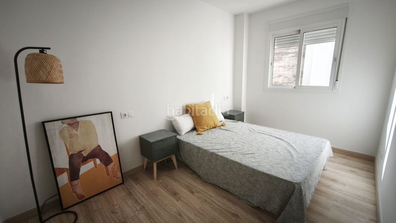 Foto 0a95081b-2e8d-4632-bfed-b9131f259150. Pis a Parque Victoria Eugenia Málaga