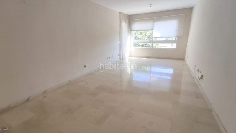 Foto dd84d5e9-de6c-4dd3-96ea-312952a42ed0. Pis amb piscina a La Barriguilla Málaga