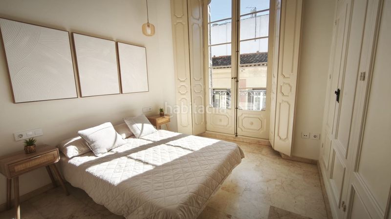 Foto 8ce871e8-0e68-45d0-8661-fdb941a8e3b0. Piso en Centro Histórico Málaga