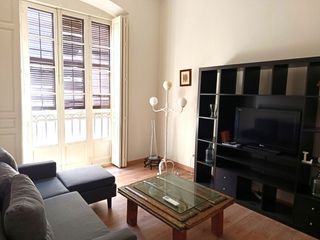 Alquiler Piso  Niño de guevara. Vivienda habitual en pleno centro de málaga.