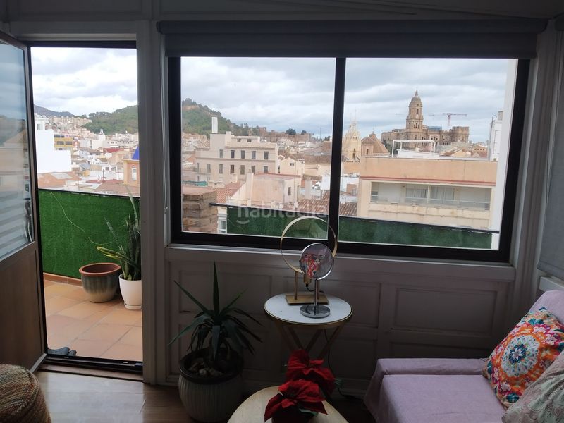 Foto 7c6d46cc-6324-4d36-9640-effff73f9aa9. Alquiler ático espectacular ático de un dormitorio con dos terrazas en el centp en Málaga