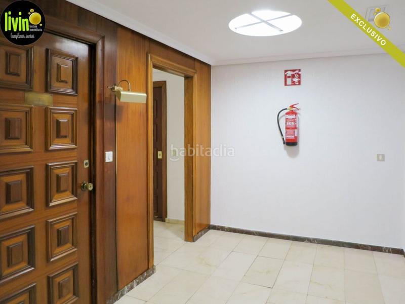 Foto fd5659a2-280b-4d30-821a-837244ee8ff4. Alquiler oficina en Hospital Jaén