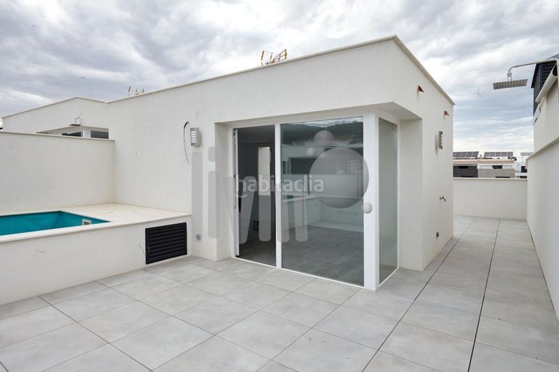 Foto 184407d8-76c8-45ec-ad6f-5645e5e5a6b3. House with heating in Renfe - Bulevar 1ª y 2ª Fase Jaén