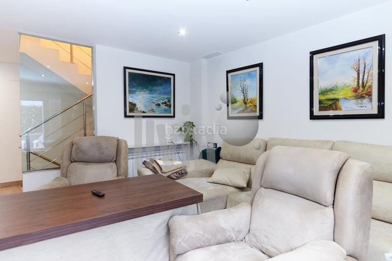 Foto 2bce7f4c-3588-4758-ab91-5255bf6d047c. Haus mit pool in Ctra. Circunvalación - La Magdalena Jaén