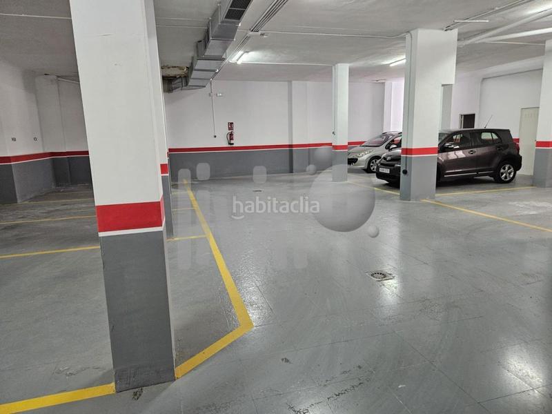 Foto ce2d97c1-de67-4e78-99dc-0c2a40e44556. Parking coche en Belén - San Roque Jaén