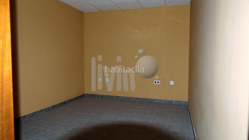 Foto cbcb6a9e-2973-449e-a162-d955d0950795. Lloguer local comercial a Renfe - Bulevar 1ª y 2ª Fase Jaén