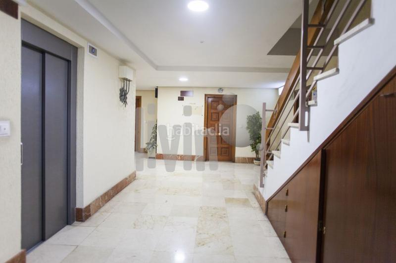 Foto c86b4647-075e-4c90-8302-b6da6c3bbec7. Rent office space in Hospital Jaén