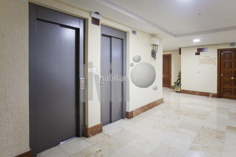 Foto 46f02ddb-a123-4537-bd24-3f94780a669b. Alquiler oficina en Hospital Jaén