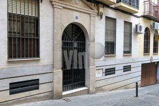 Flat in San Ildefonso - Catedral. Oportunidad de vivienda y sos plazas de garaje incluidas en el p