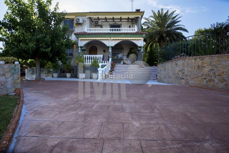 Foto 49494cc9-01df-4ad9-9e38-0e35964b6f24. Casa en Baeza