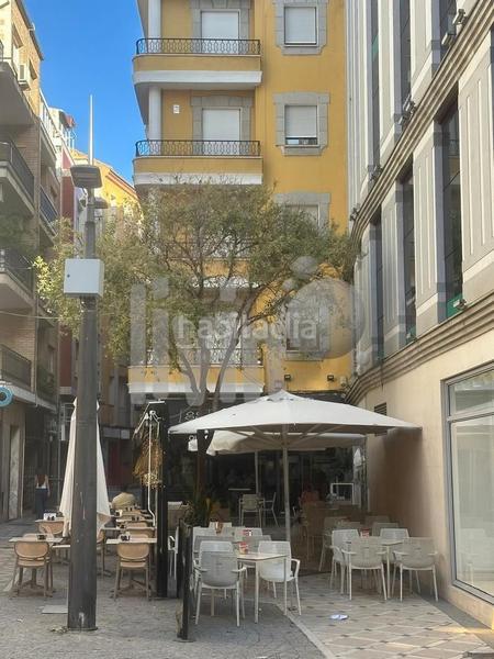 Foto d1784e58-4b3b-4b3c-ad8a-87fbfedd04e6. Lloguer local comercial a federico mendizabal 6 a Jaén