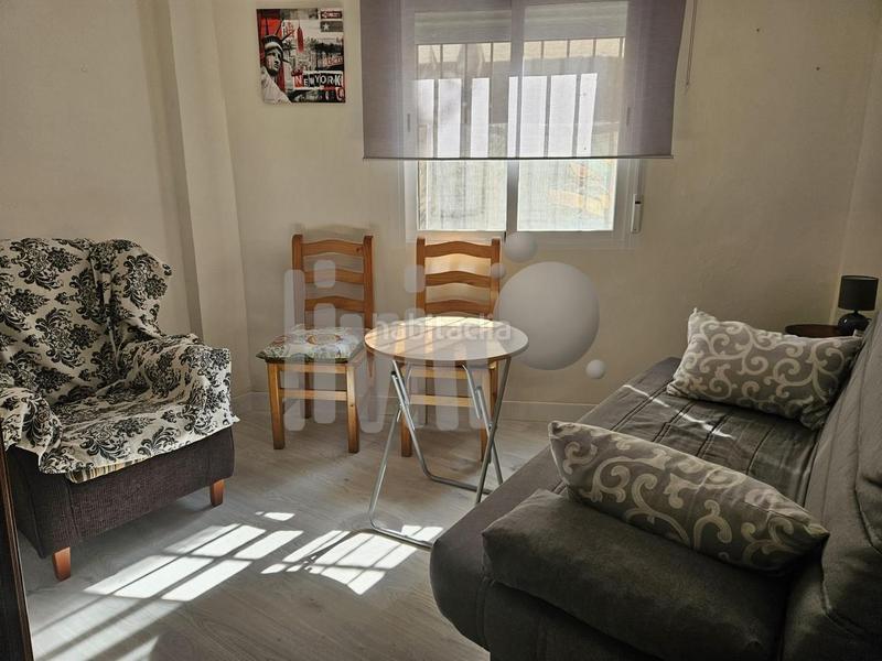 Foto 4155a858-c338-40ab-bd91-fbd032c45f5c. Alquiler piso  en alquiler en calle álamos excelente ubicación céntrica en Jaén