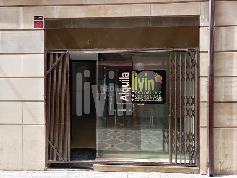 Foto 32eb6406-e05c-42cb-a002-ad0688f3fbd9. Alquiler local comercial  en calle maestra en Jaén