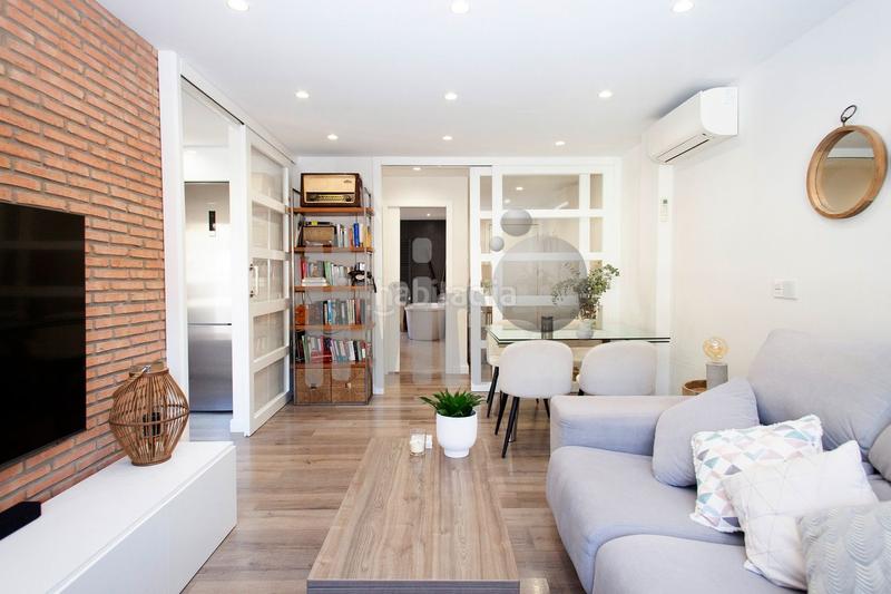 Foto 6ef5fe8f-0d6d-43d5-a840-3d60ddf85b17. Piso en andalucia 64 ático reformado con terraza privada y vistas al castillo en Jaén