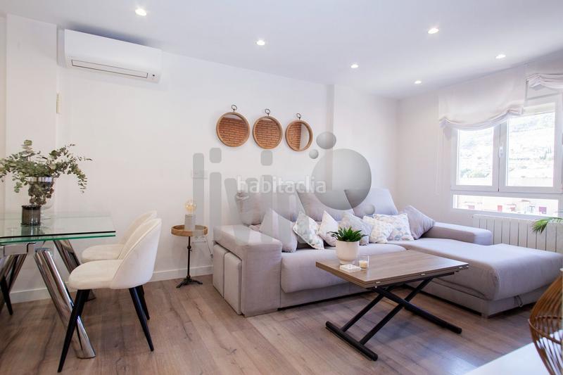 Foto 845ace36-cd25-4c3e-aecf-1110c6c66eb0. Piso en andalucia 64 ático reformado con terraza privada y vistas al castillo en Jaén