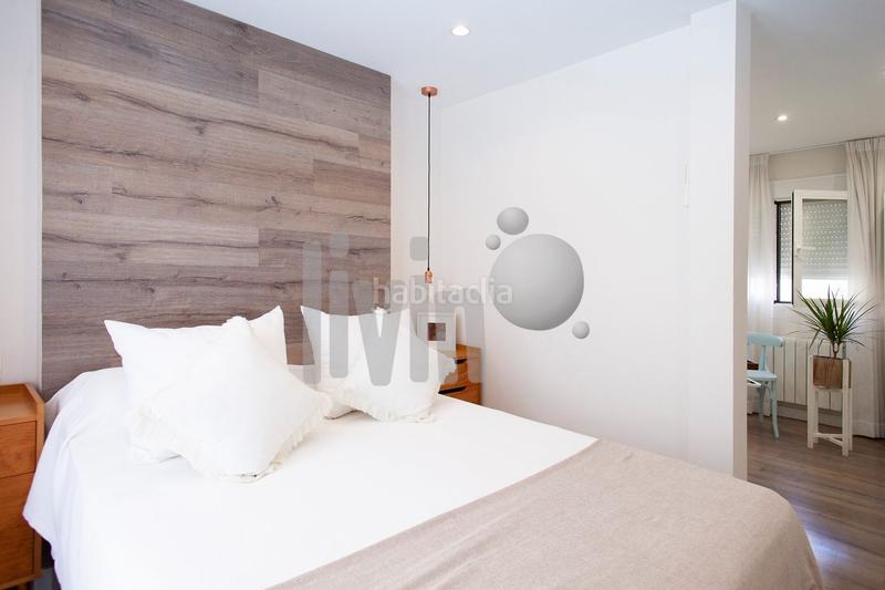 Foto f8a502ee-8b31-48b8-8496-55b996b095ac. Piso en andalucia 64 ático reformado con terraza privada y vistas al castillo en Jaén