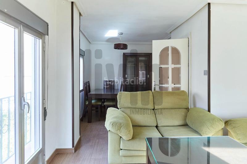 Foto f972eeff-8b1d-40cb-8b3e-fa2cc66ab05f. Pis a Ctra. Circunvalación - La Magdalena Jaén