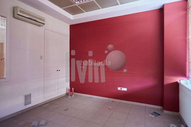 Foto b5f2ae5a-3881-45bf-879f-27d95af5e784. Alquiler local comercial  en alquiler en calle garcia triviño en Jaén