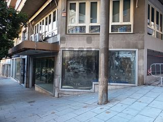 Local Comercial a Avda de Madrid - Pº de la Estación