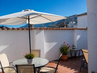Rent Flat  Vergara. Se alquila ático dúplex con terraza privada en pleno corazón de