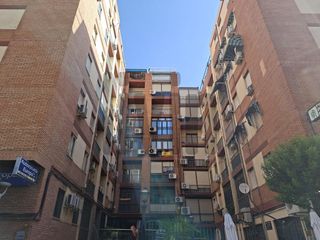 Rent Flat in Belén - San Roque. Piso en alquiler en maestro cebrián  149 m