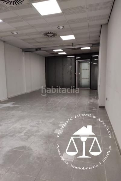 Foto 65781b0d-2b27-46b9-a724-0007af1c2396. Local comercial en La Verneda - La Pau Barcelona