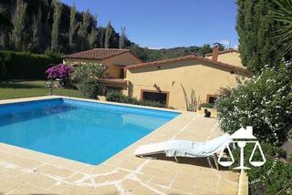 Masia a Arenys de Munt. Posibilidad 2 casas