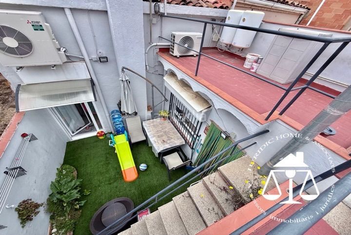 Foto 31fc9dfd-a9f1-4637-bc13-87cb11f2483e. Casa adossada amb calefacció a Creu Alta Sabadell