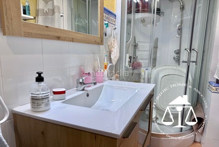 Foto 42daa484-45b3-43f3-a9e1-62dbc5ebc0ef. Casa adossada amb calefacció a Creu Alta Sabadell