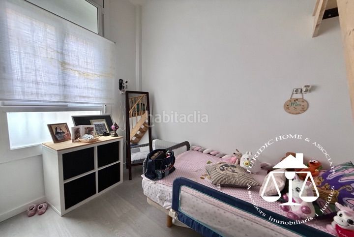 Foto 4bfbdffc-62b7-493d-943a-810156e709c0. Casa adossada amb calefacció a Creu Alta Sabadell