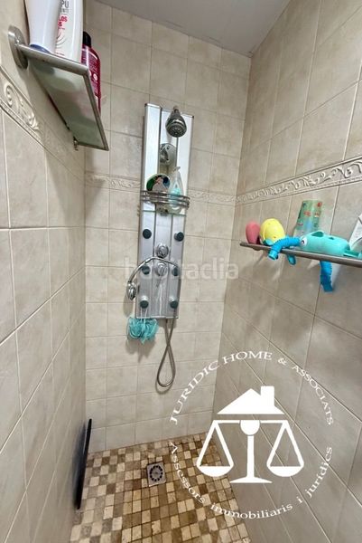 Foto f8024405-a4a5-4c8e-b750-e3309a8dd02c. Casa adossada amb calefacció a Creu Alta Sabadell