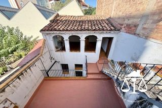 Casa a schiera in Centre. Casa en centro de sabadell con garaje