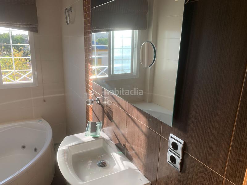 Foto ae4e95a3-d151-40a4-a0da-2cecb5b32f63. Location chalet dans calle tamarindo 9 dans Olivar de Quintos Montequinto