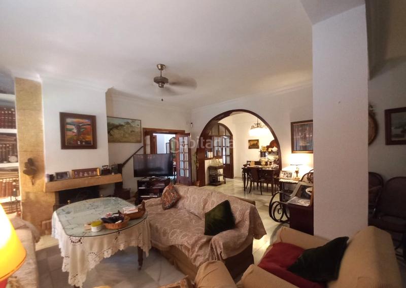Foto 40b0f16e-3efd-4692-bbcd-c1e1fc4dafe7. Chalet se vende chalet en urbanización “las pilas”, ?? en Valencina de la Concepción