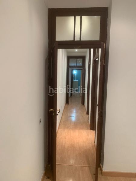 Foto 076e64e6-fb37-43b7-b04e-3fbdc69e6cf4. Piso en calle Feria 33 se vende piso en calle Feria en Sevilla