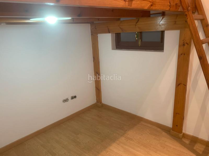 Foto 83f78bc3-7706-4b70-b964-cc2e72f9ed76. Piso en calle Feria 33 se vende piso en calle Feria en Sevilla