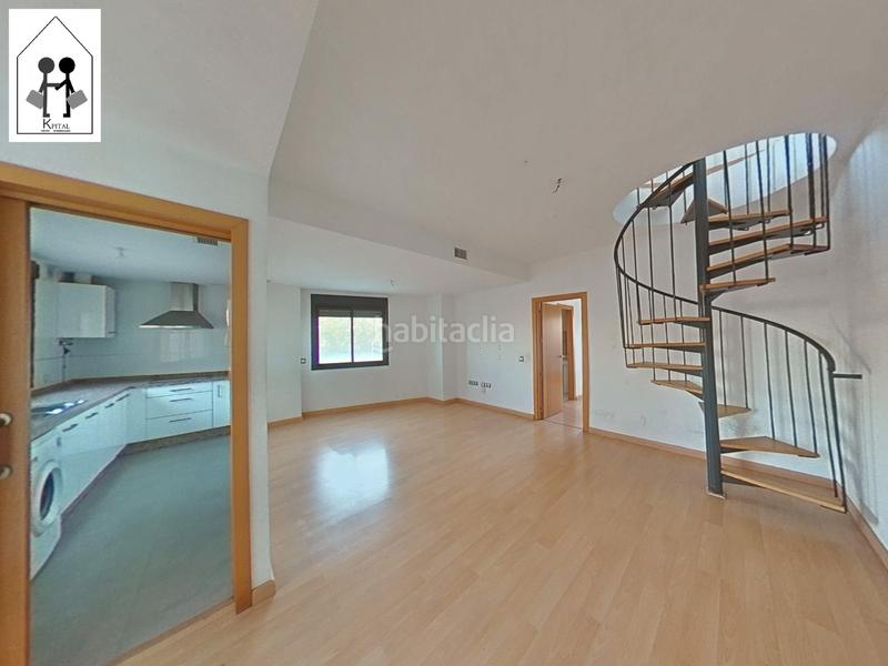 Foto 765ecaba-9692-441f-8309-34ca4bc43951. Dúplex amb calefacció aparcament a Arco Norte - Avda España Dos Hermanas