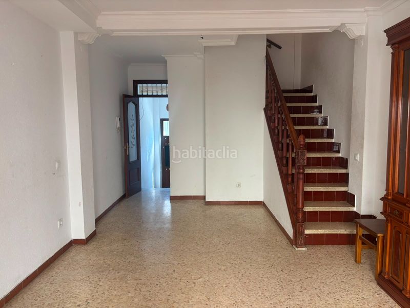 Foto 562513e0-1b0b-4a9f-a77b-6ba23672ef32. Casa adossada amb aparcament a San Julián Sevilla