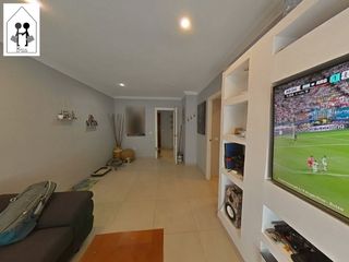Flat  Calle triana. Se vende piso en los palacios y villafranca