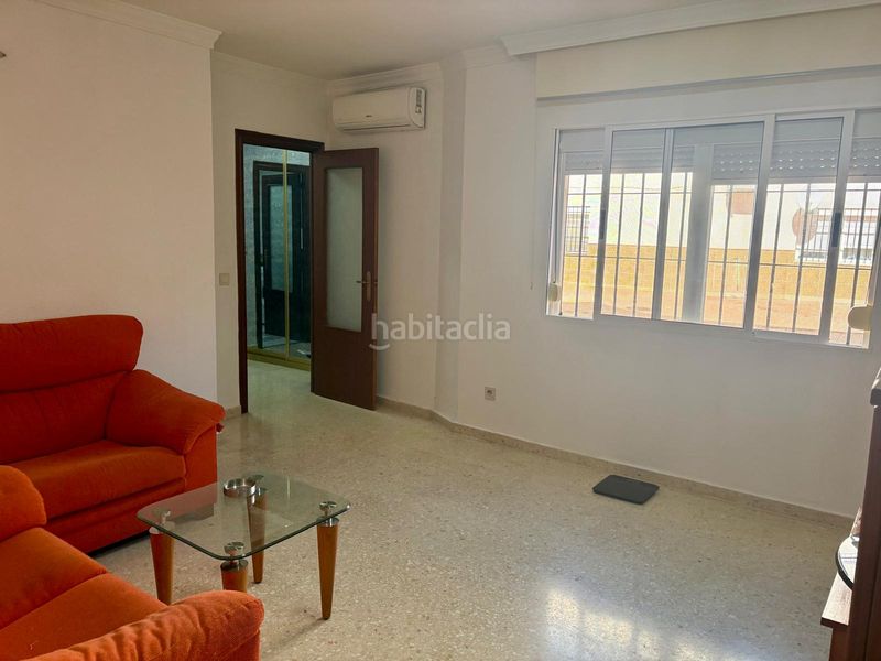 Foto 4917491d-167d-4e3f-a13e-97d6c1c19df5. Piso en paseo de la redondilla 1 piso bajo de 2 dormitorios en la redondilla en Dos Hermanas