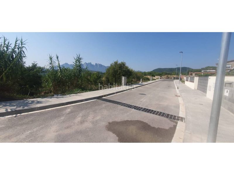 Foto cd82cbb9-0b3e-4225-be9e-5c271f427941. Terreno residencial en calle josep plá 98 parcela en venta , urbanización ca lenric de calafell en Castellgalí