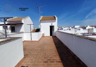 Dúplex  Calle reyes católicos. Ático duplex con amplia terraza cercano a la gaga