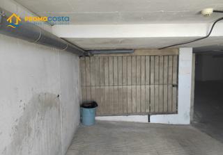 Aparcament cotxe a Isla Cristina. Plaza de garaje en isla cristina frente al muelle pesquero
