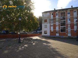 Appartement à Brenes. Piso de 3 dormitorios a la venta en cortegana