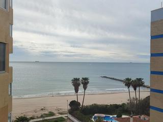 Pis a Playa del Puig. Apartamento todo exterior con garaje, y piscina, todas las están