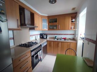 Etagenwohnung  Calle vicente fuster. Vivienda seminueva en zona residencial vistas despejadas