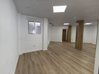 Local Comercial a Calle Calle Cardenal Benlloch